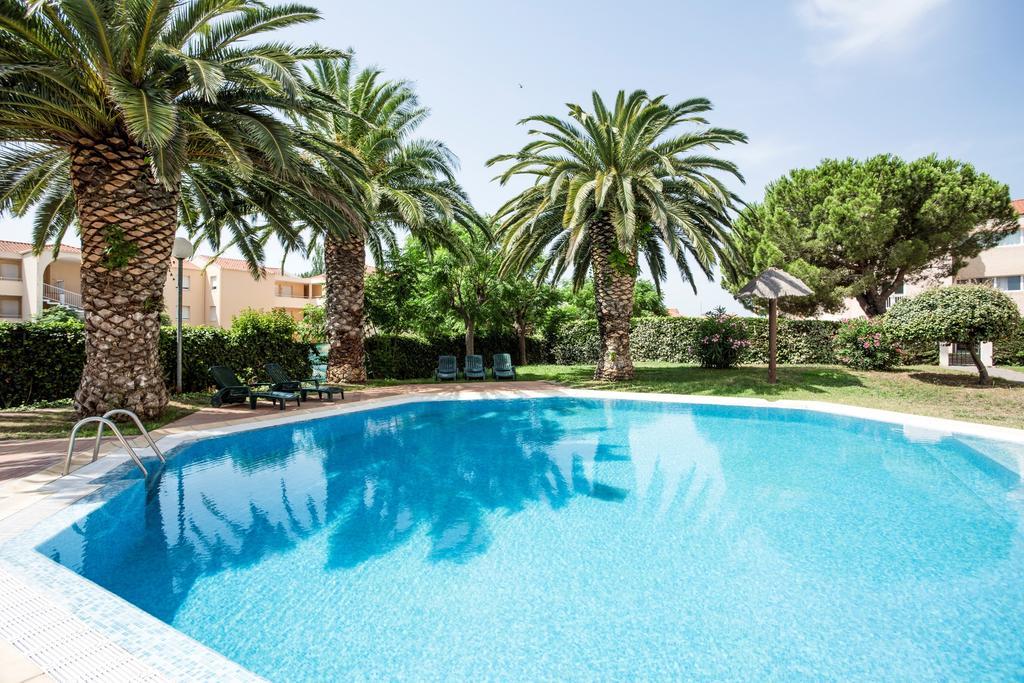 Ibis Styles Perpignan Canet En Roussillon Exterior photo