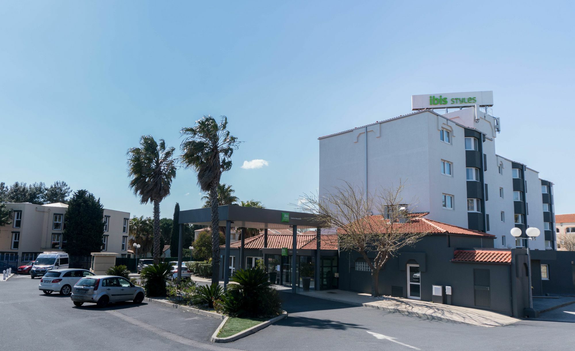 Ibis Styles Perpignan Canet En Roussillon Exterior photo