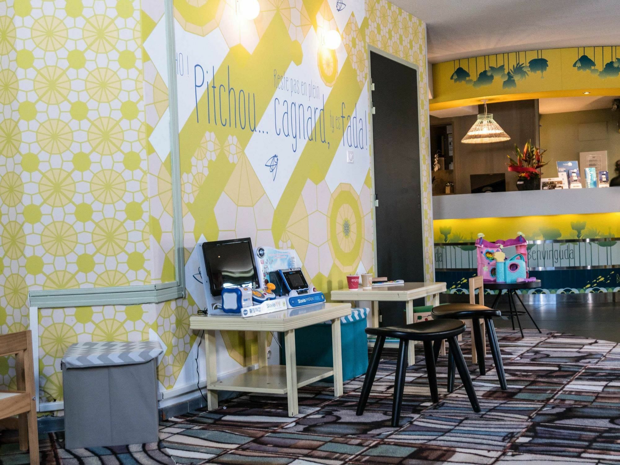 Ibis Styles Perpignan Canet En Roussillon Exterior photo
